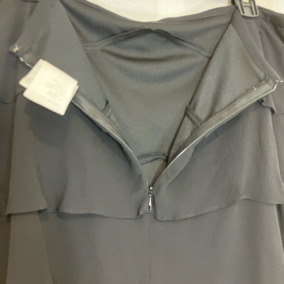 Tadashi Shoji Black 100% Silk Layered Ruffle Asymmetrical Midi Skirt Size 14 - Picture 8 of 9